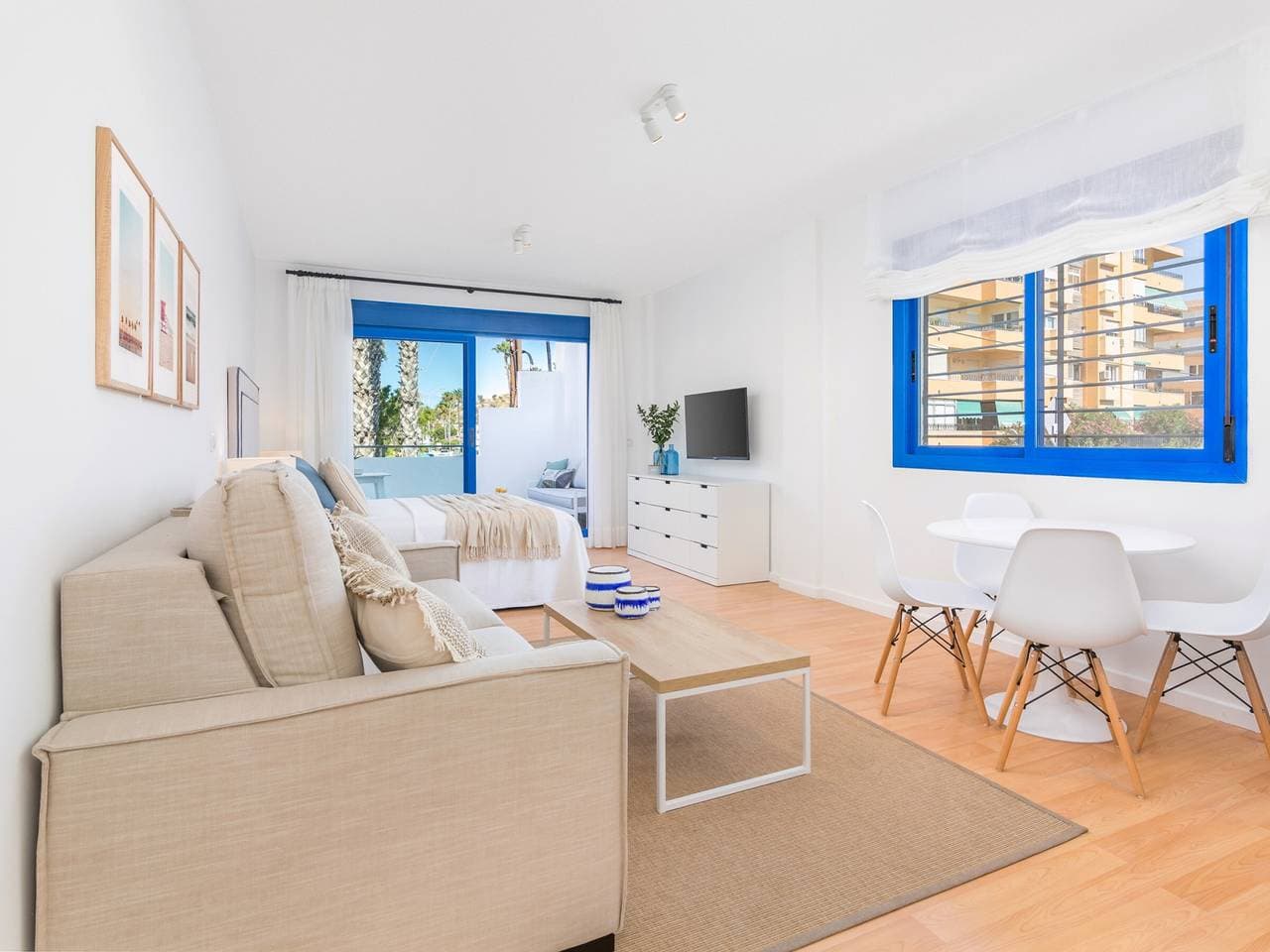 Foto 2 von 25: Studio moderne pour 4 pers. proche mer à Malaga - Clim, wifi, cuisine équipée