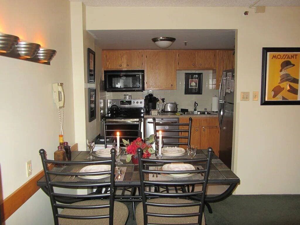Foto 9 von 11: Ski, Board, Tubing, Mtn Biking, inside/outside pools, Snowshoe, Silver Creek
