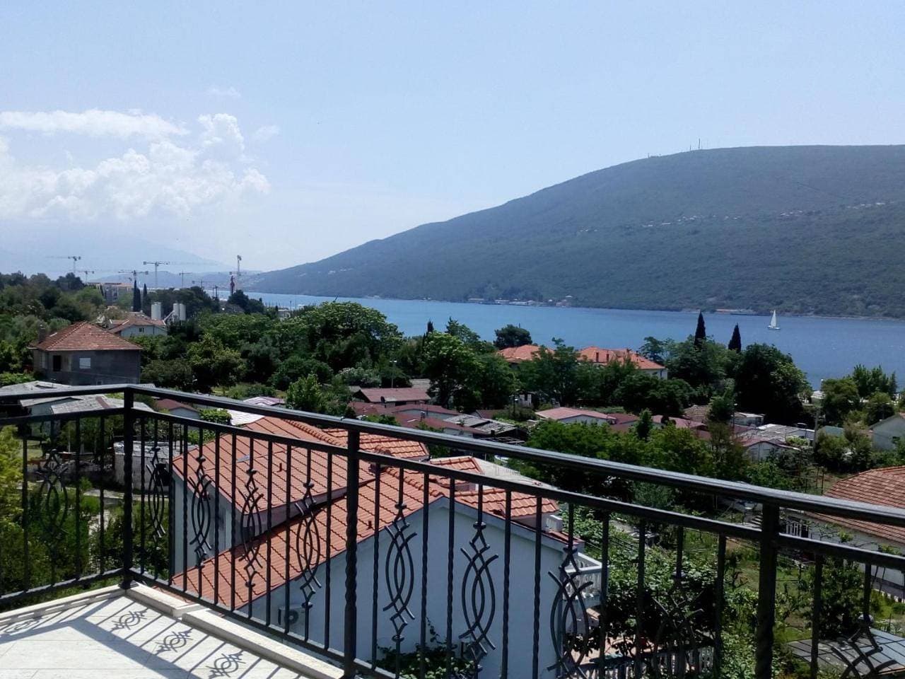 Foto 8 von 18: Apartment with Sea View