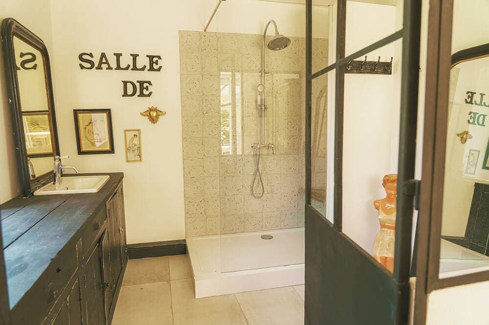 Foto 12 von 30: Charming House in Laon• Indoor pool