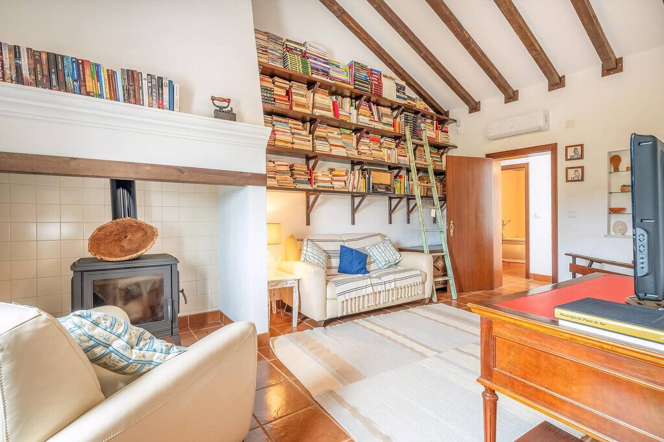 Foto 4 von 41: Ferienhaus für 7 Personen mit Pool