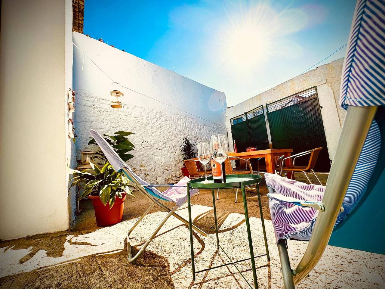 Foto 6 von 48: Charming Wine Cellar Loft with Terrace, Pizza Oven & Fireplace â 15 min to the Beach