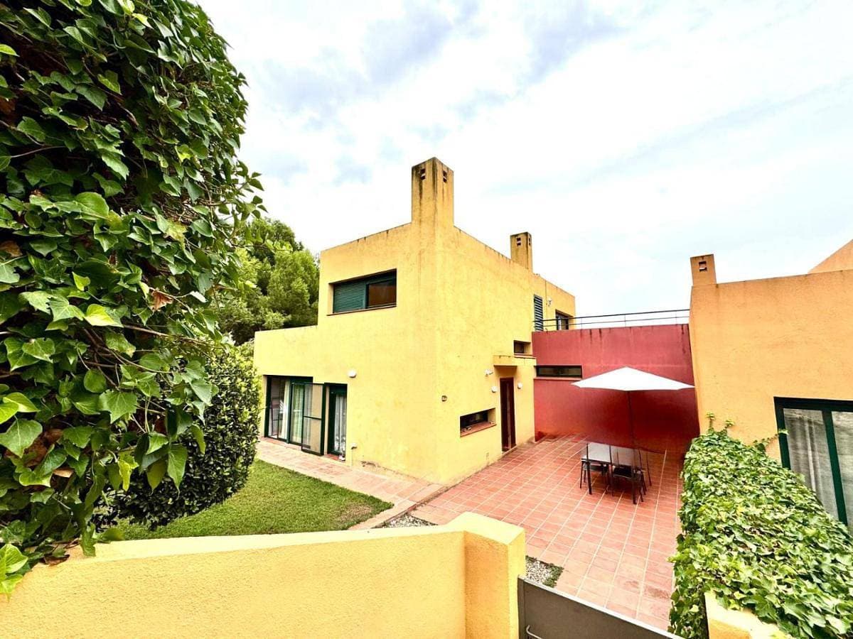Foto 2 von 72: Three-Bedroom House