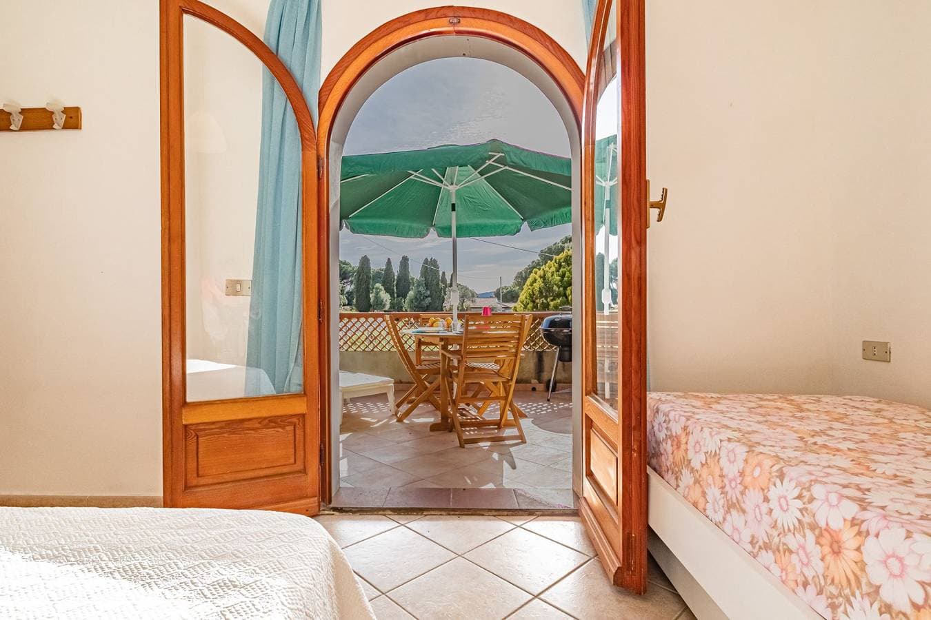 Foto 11 von 47: Ferienhaus für 8 Personen mit Terrasse
