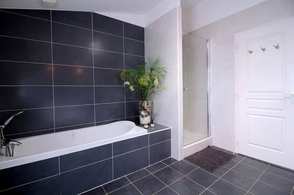 Foto 8 von 30: Außergewöhnlich nahe Bordeaux Charmehaus mit Jacuzzi, Sauna und privatem Pool