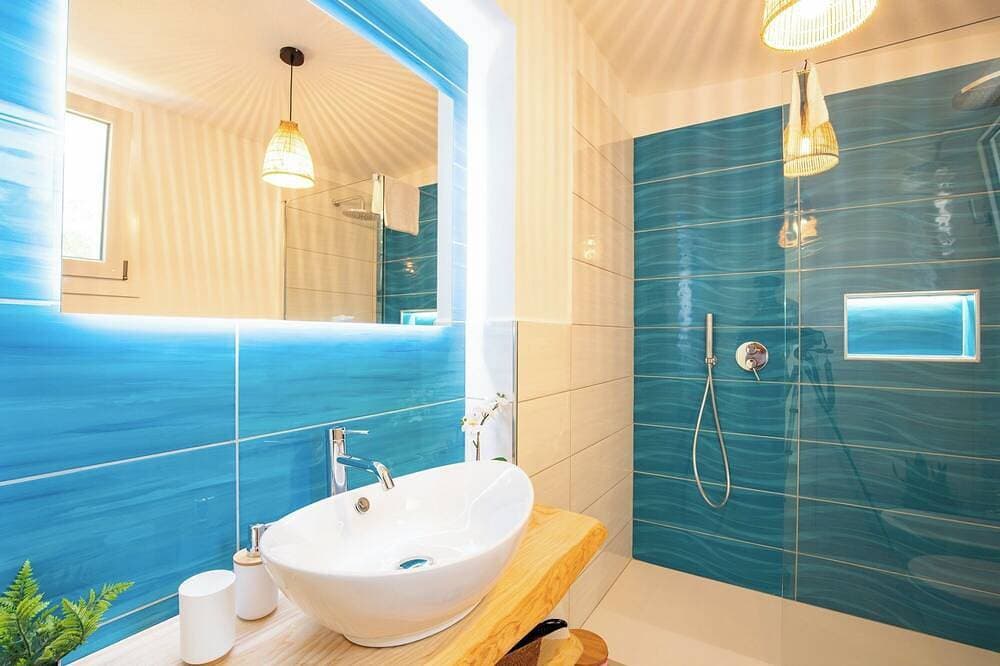 Foto 9 von 30: \"Your Oasis of Relaxation with a Sea View\" Villa RosMari