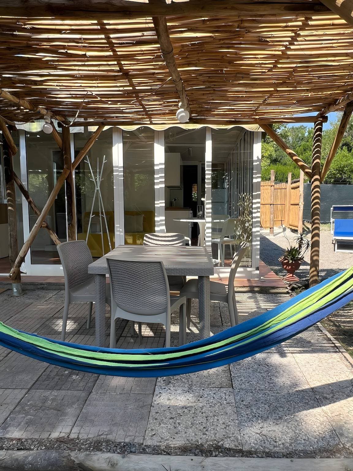 Foto 5 von 17: Ferienhaus „Limone“ mit privater Terrasse, eingezäuntem Garten und Klimaanlage