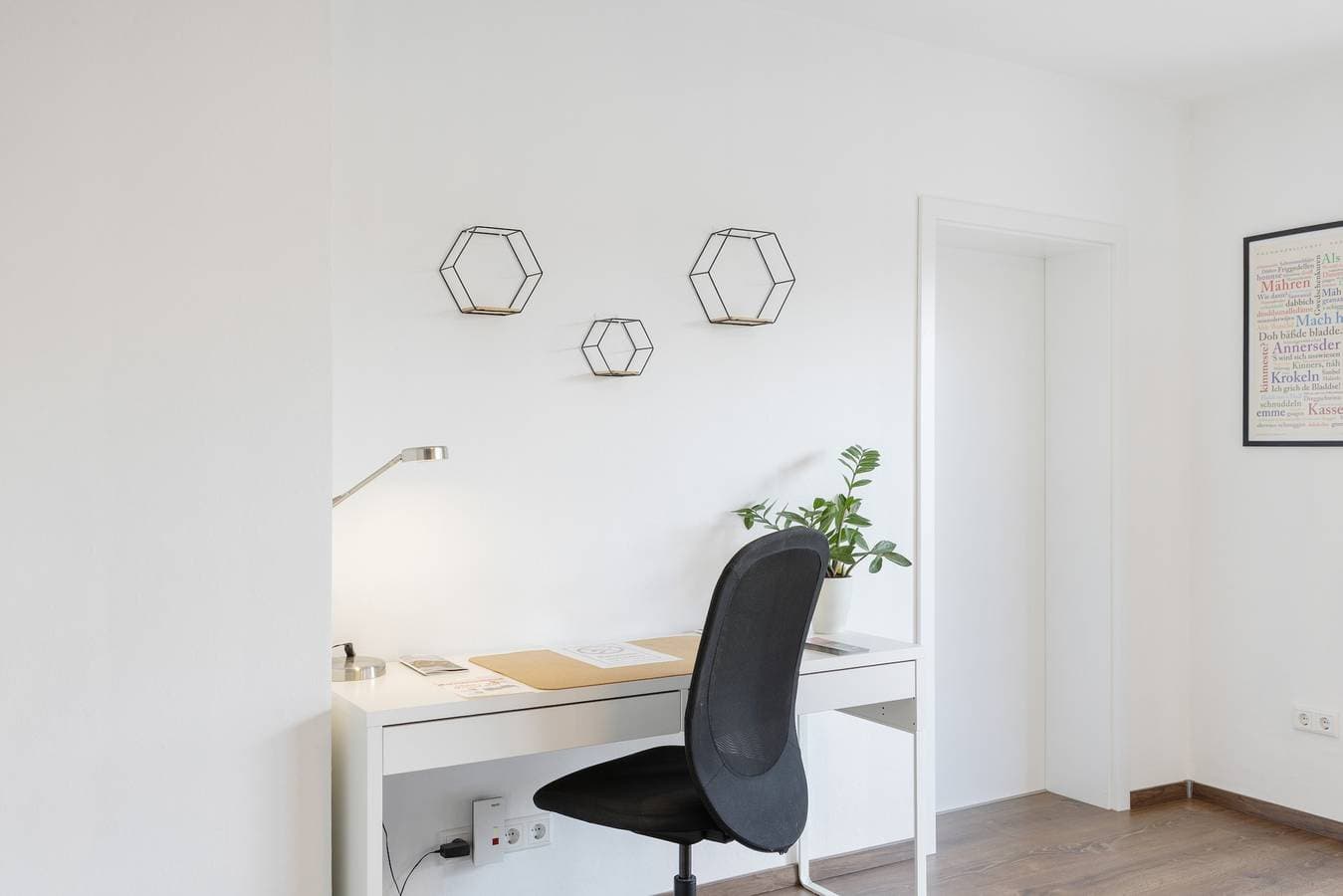Foto 11 von 24: Ferienwohnung 'Helfensteinblick' mit Bergblick, Balkon und Wi-Fi