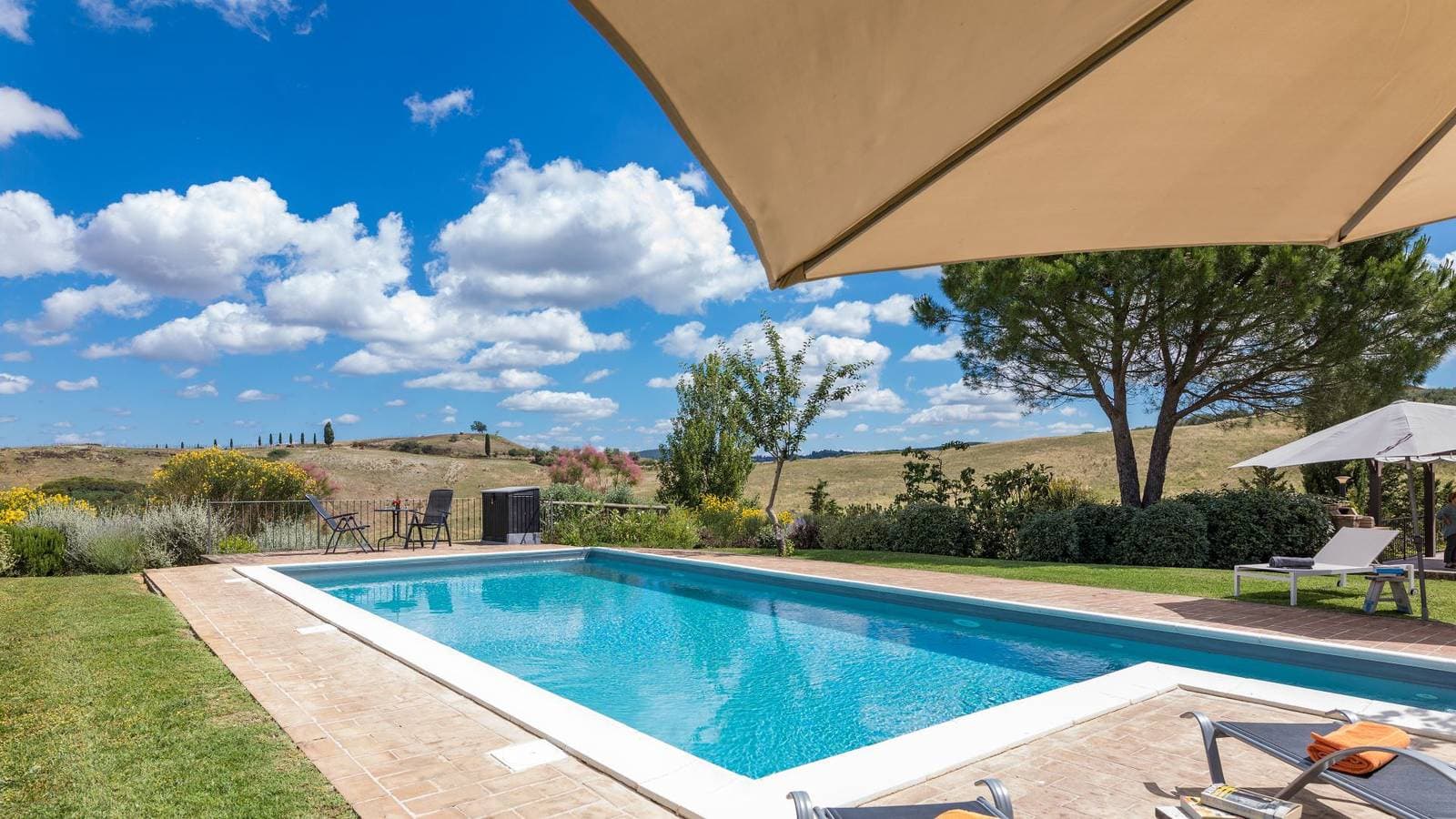 Foto 12 von 39: Villa für 8 Personen mit Garten