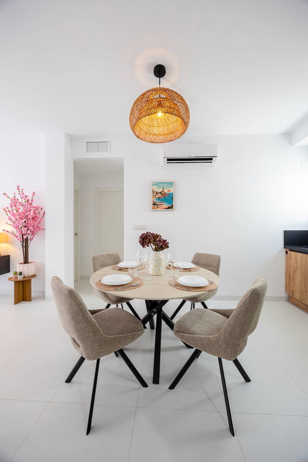 Foto 12 von 44: Ferienwohnung für 4 Personen mit Balkon