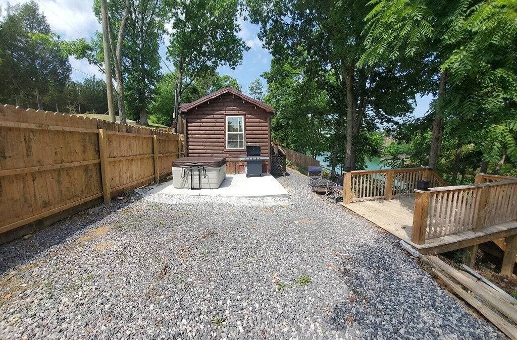 Foto 6 von 17: Schönes Tiny Home Blockhaus am See - Perfekt für einen Pärchenurlaub!