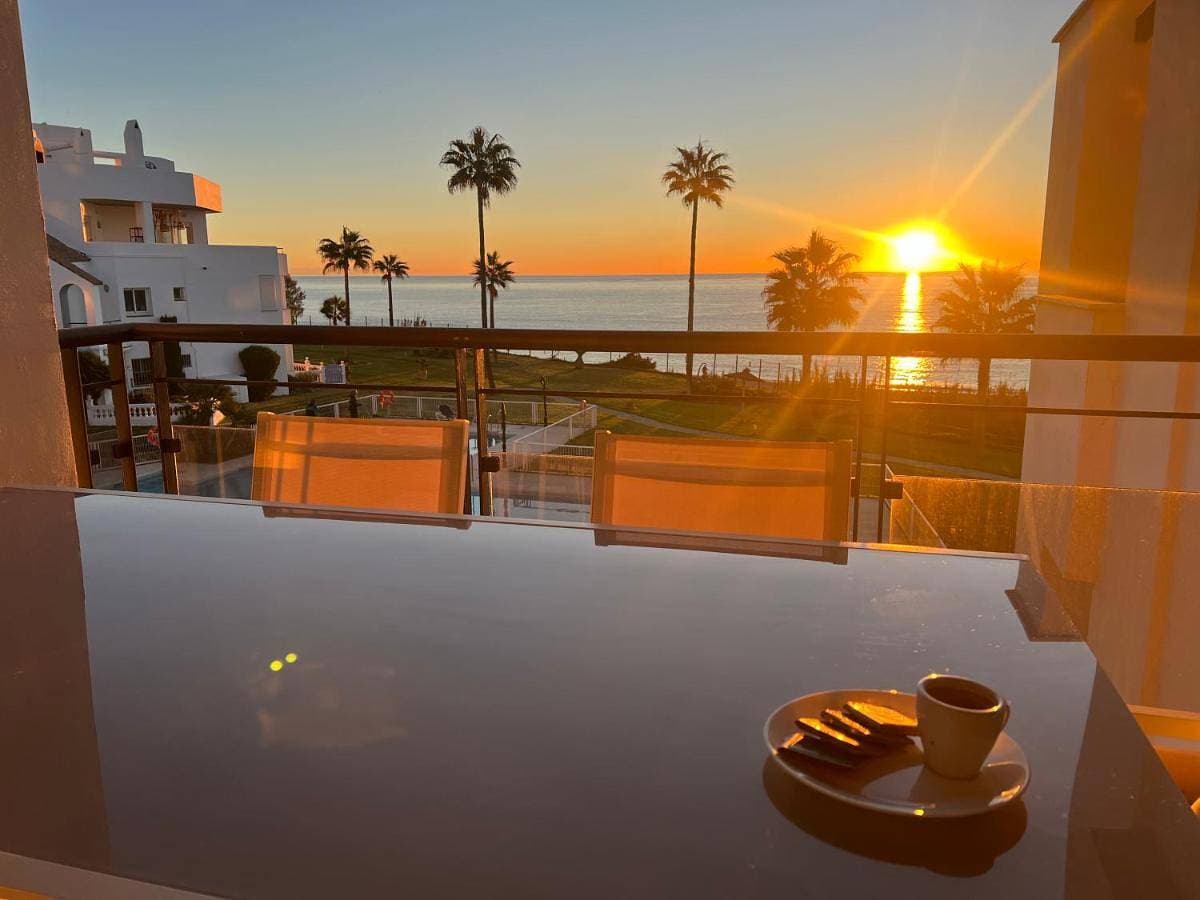 Sunrise Beach Front - Casares del Mar 1