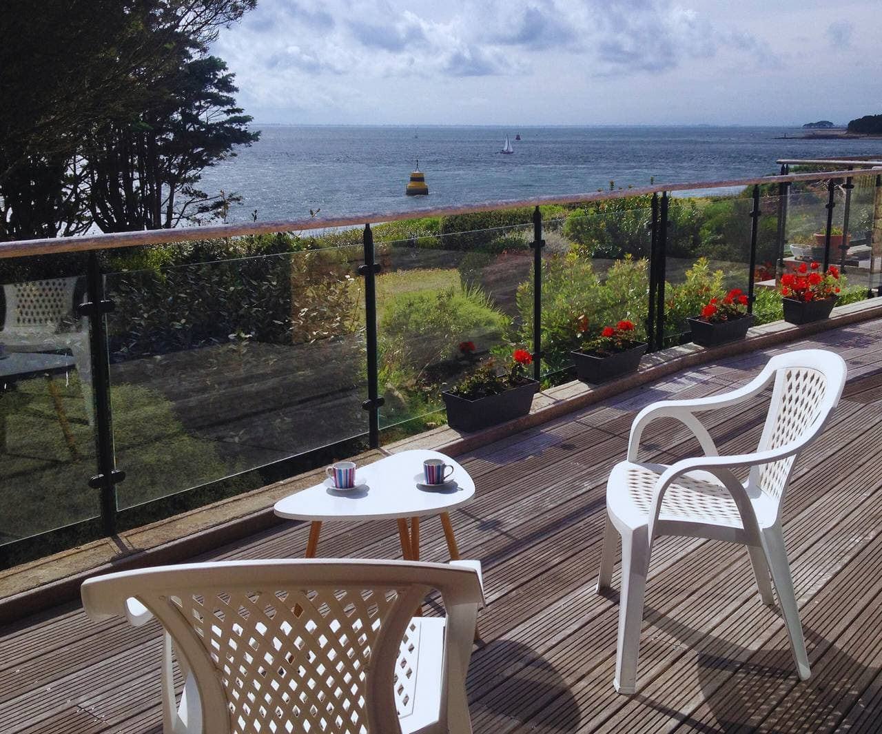 Arzon- Haus für 2 mit schönem Meerblick 1