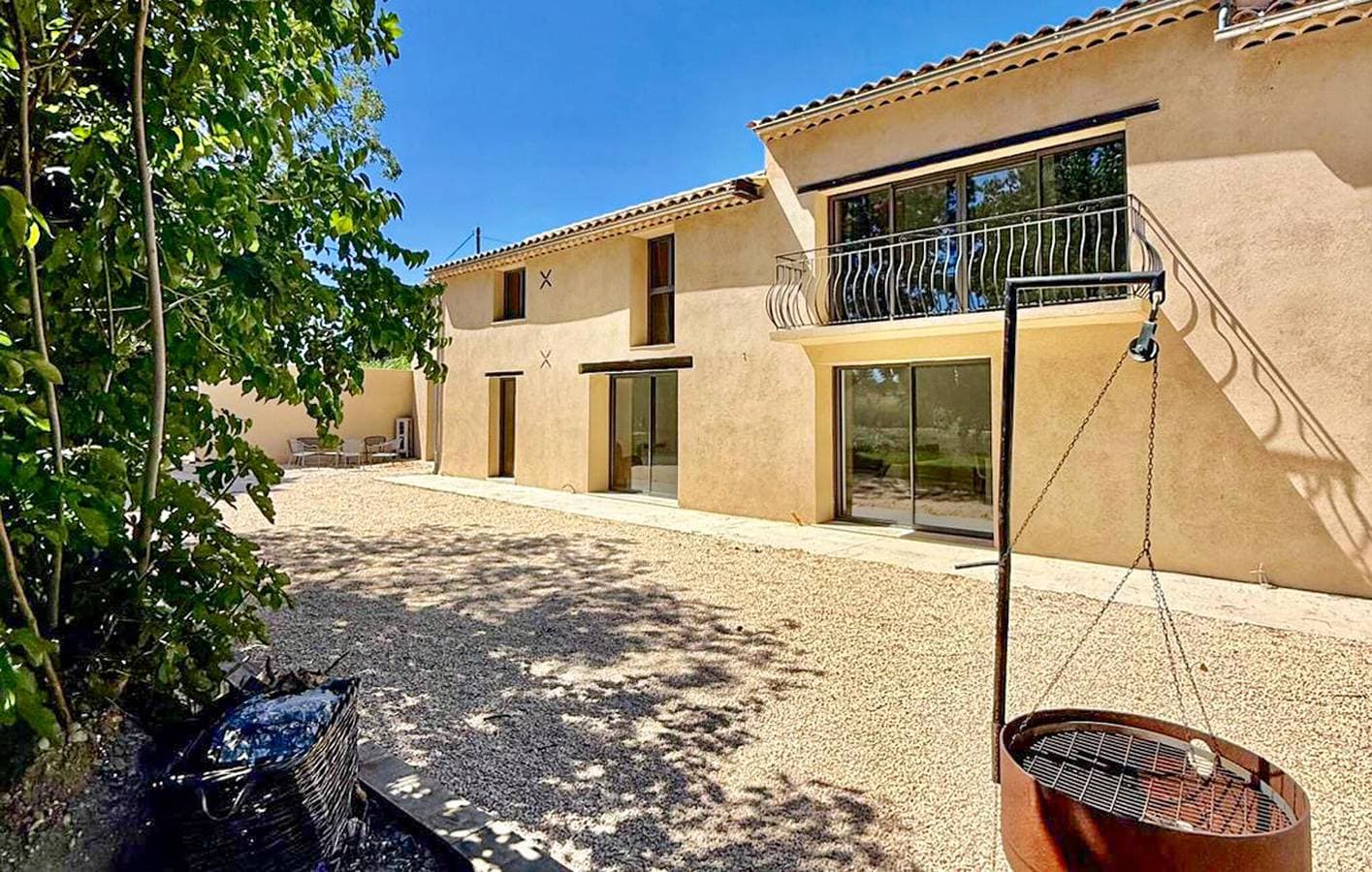 Gemütliche Wohnung mit Pool, Terrasse & WiFi 1