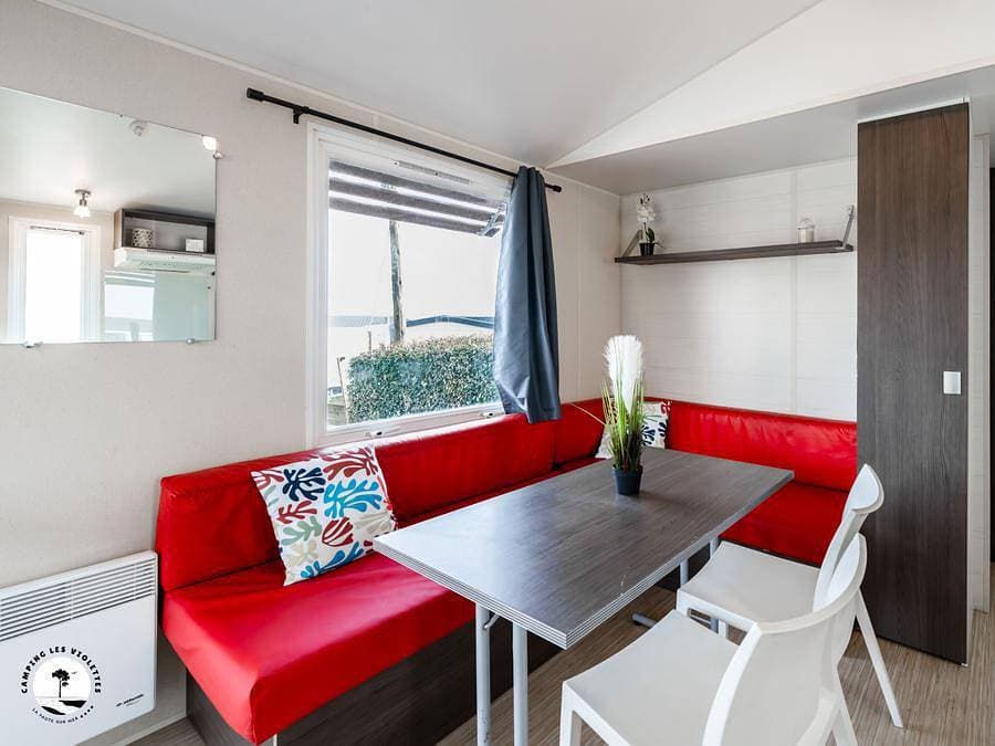 Foto 6 von 70: Camping Les Violettes  - Mobilheim 4 personen - Mobilheim Mouette (2 Zimmer) - integrierte Terrasse 4 pers.