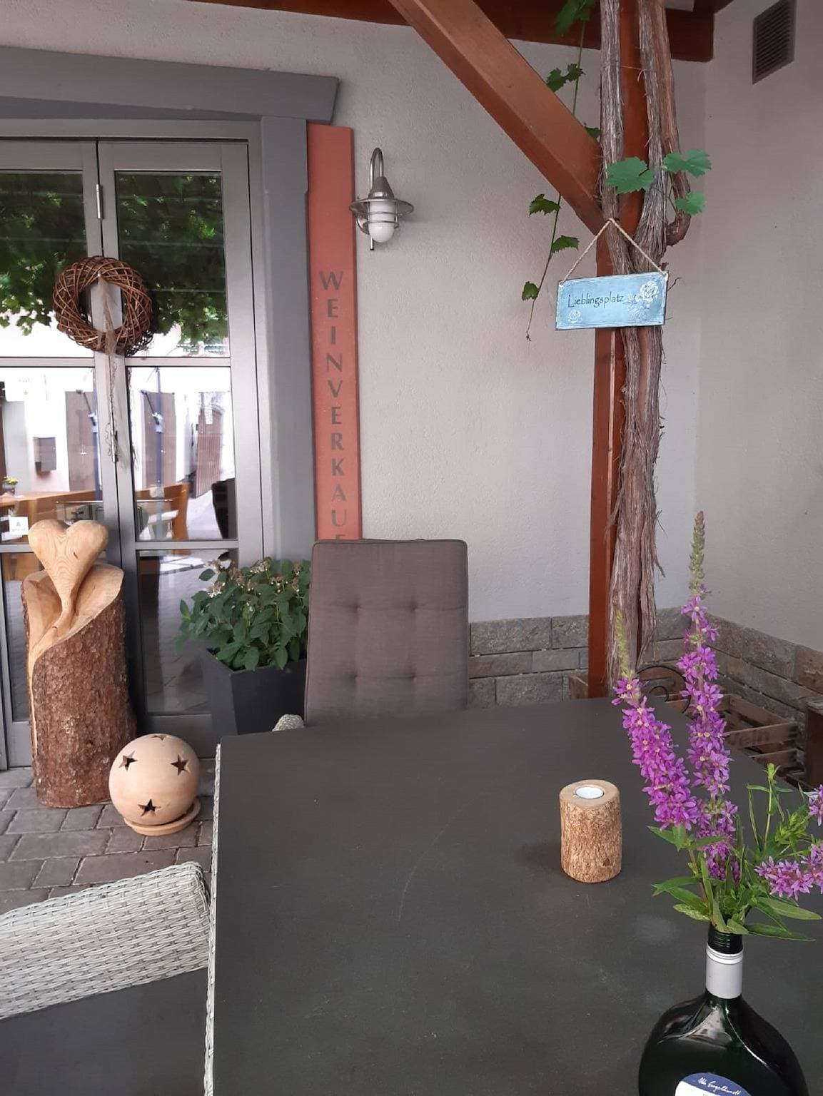 Foto 4 von 15: Weingut Engelhardt - Wohnung Bacchus mit überdachtem Balkon
