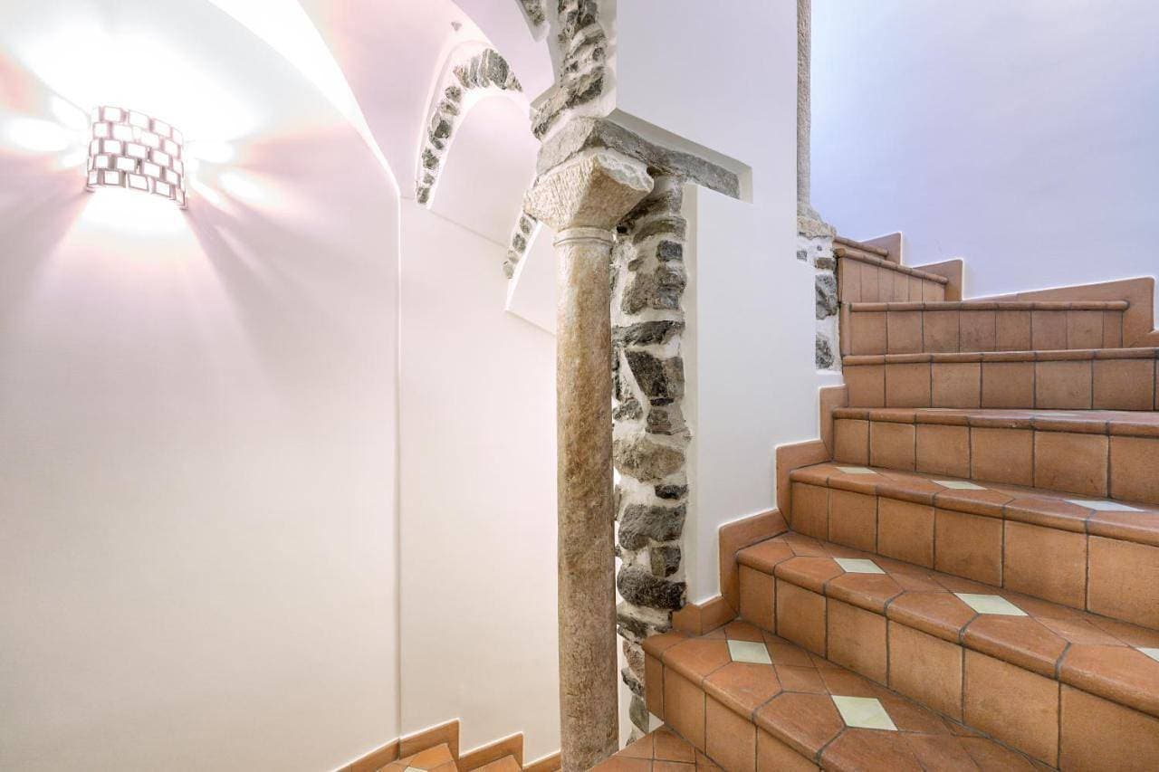 Foto 2 von 5: Villa with Sea View