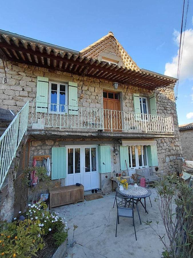 Maison de caractère Ardéchoise 1
