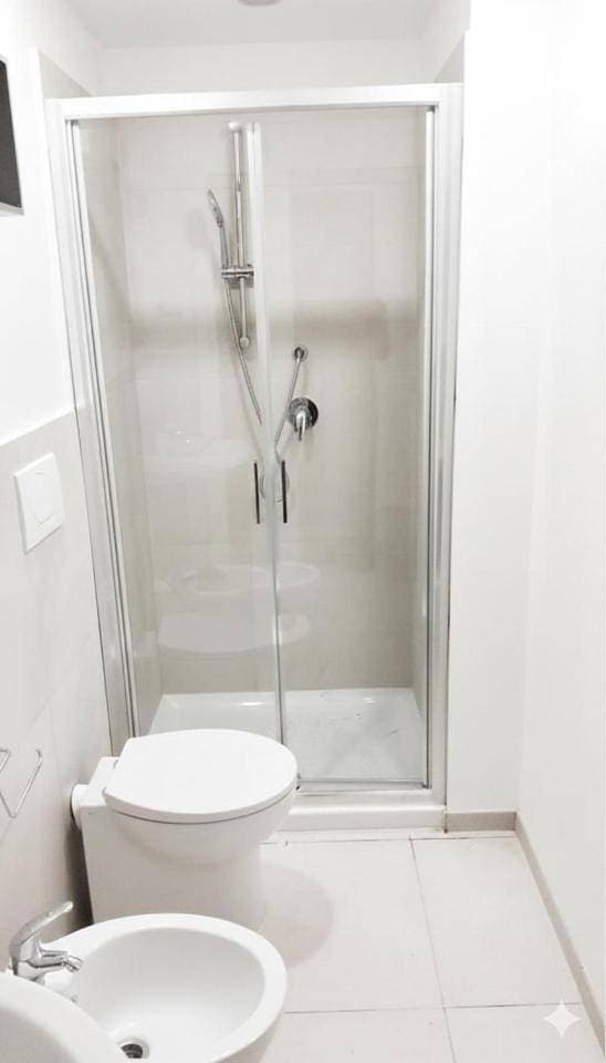 Foto 10 von 25: Double Room with Private Bathroom