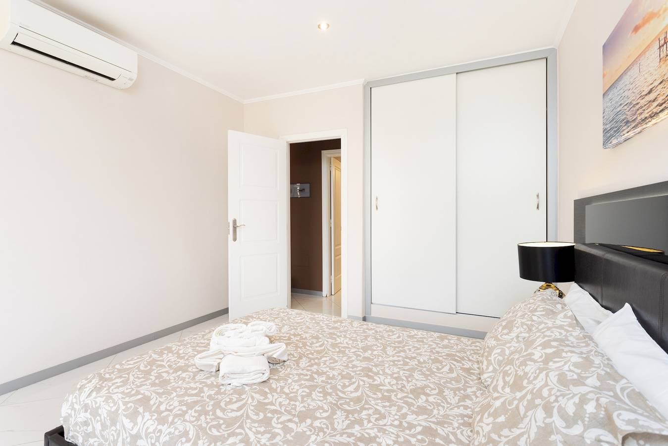 Foto 12 von 27: Ferienwohnung für 3 Personen mit Pool