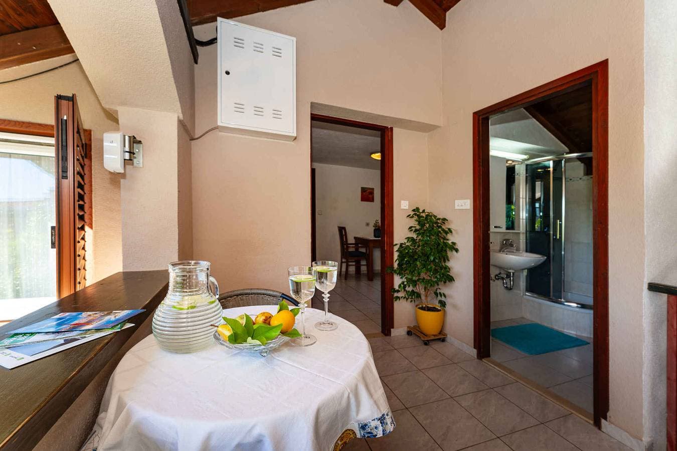 Foto 13 von 35: Ferienwohnung mit Terrasse und Klimaanlage