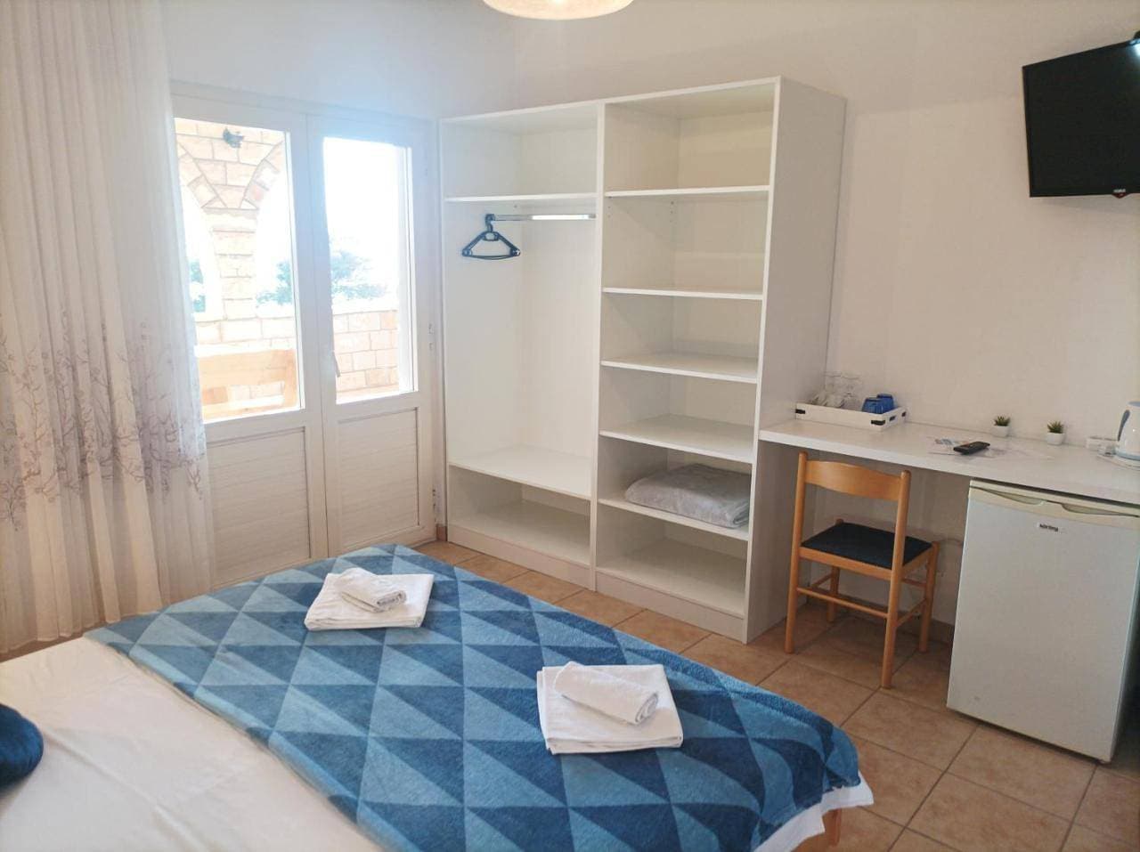 Foto 10 von 16: Double Room with Balcony and Sea View