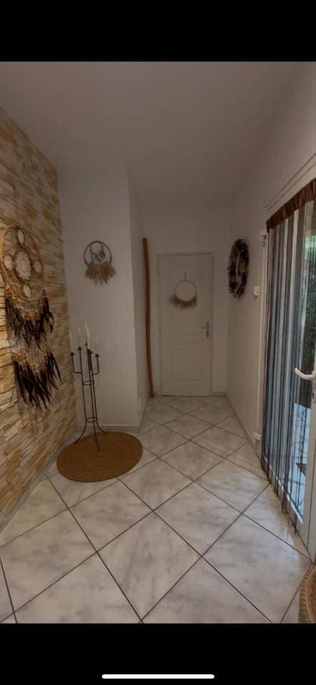 Foto 12 von 34: Three-Bedroom House