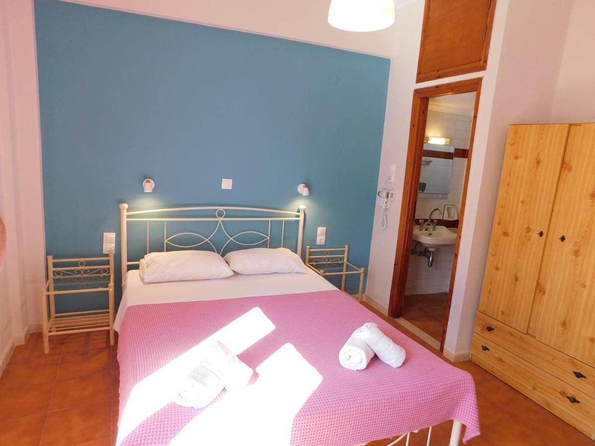 Foto 5 von 10: Small Twin Room - No Balcony - Street View