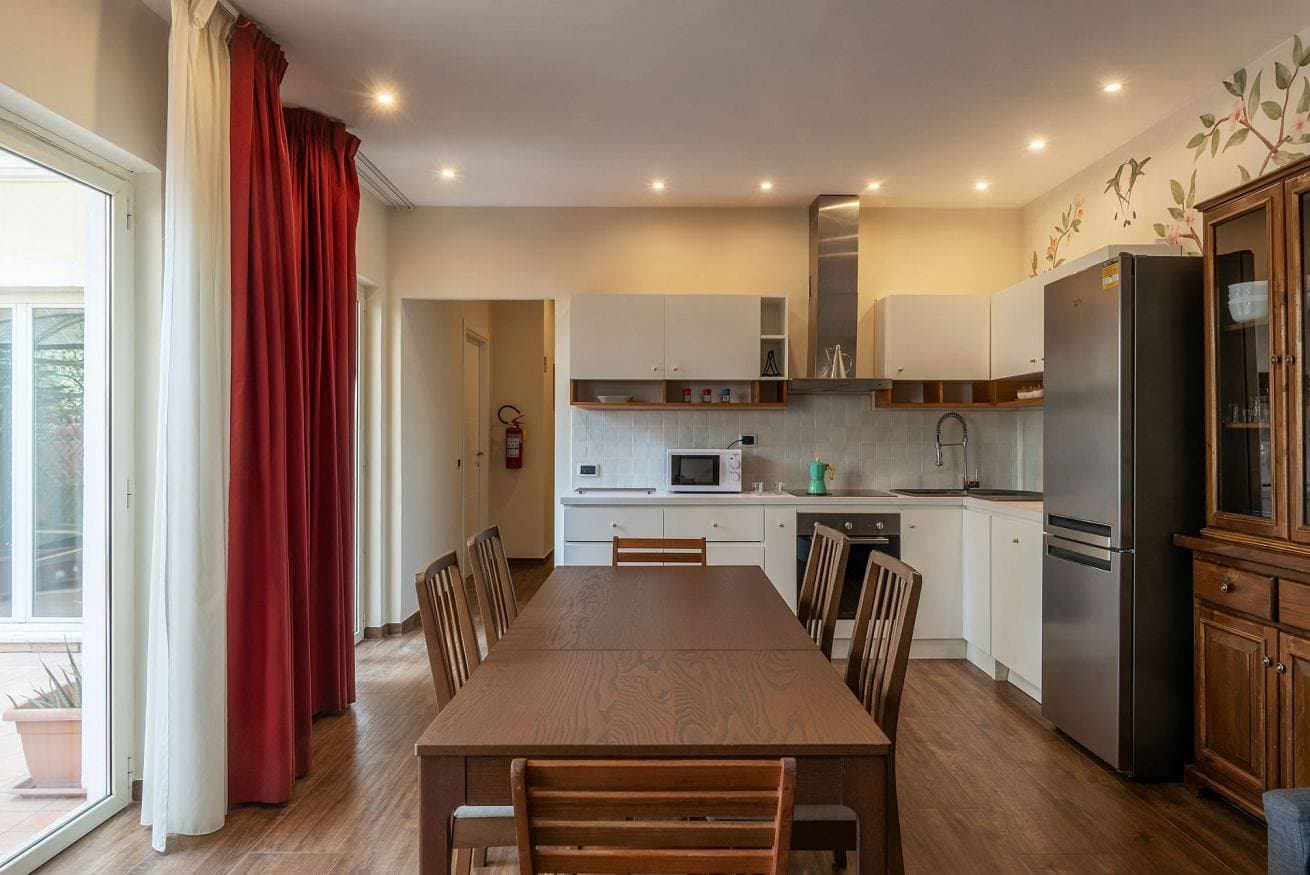 Foto 11 von 34: Ferienwohnung für 6 Personen mit Balkon/Terrasse