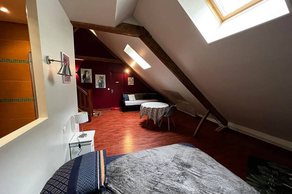 Foto 2 von 28: Charmante Maison de 160 m2, à Proximité de Tous les Commerces