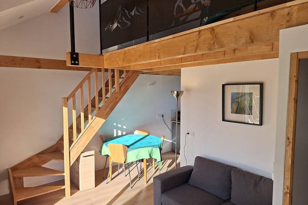 Foto 5 von 11: La Montagnette - With a terrace overlooking the mountains