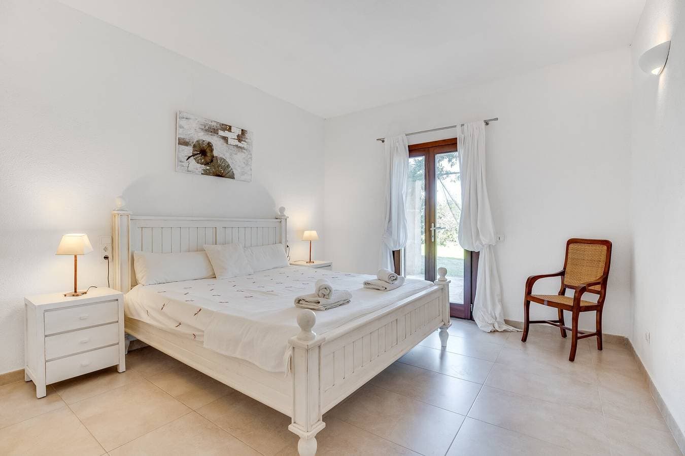 Foto 9 von 33: Ferienhaus Finca Na Blanca mit Meerblick, Pool, WLAN, Terrassen und Garten