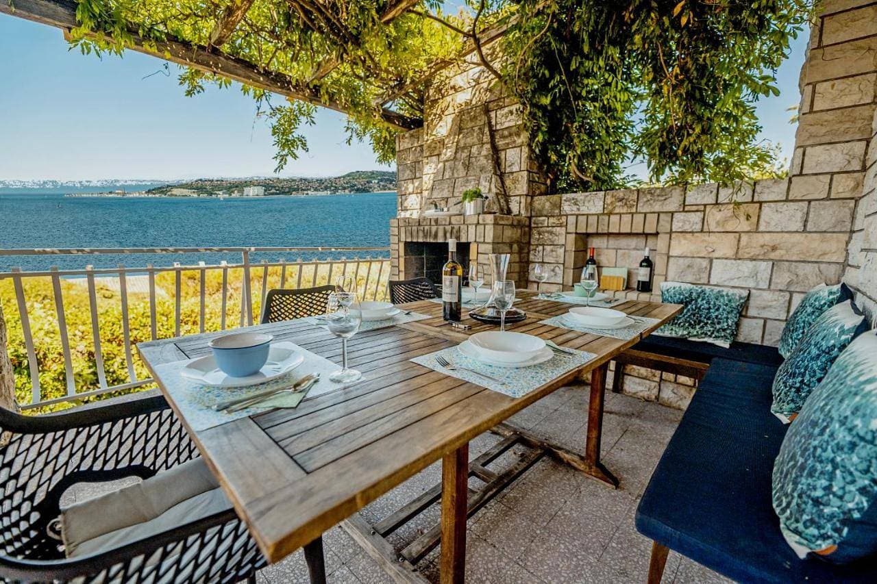 Casa Monterosso - great sea view, free parking, large terrace, near the sea 1