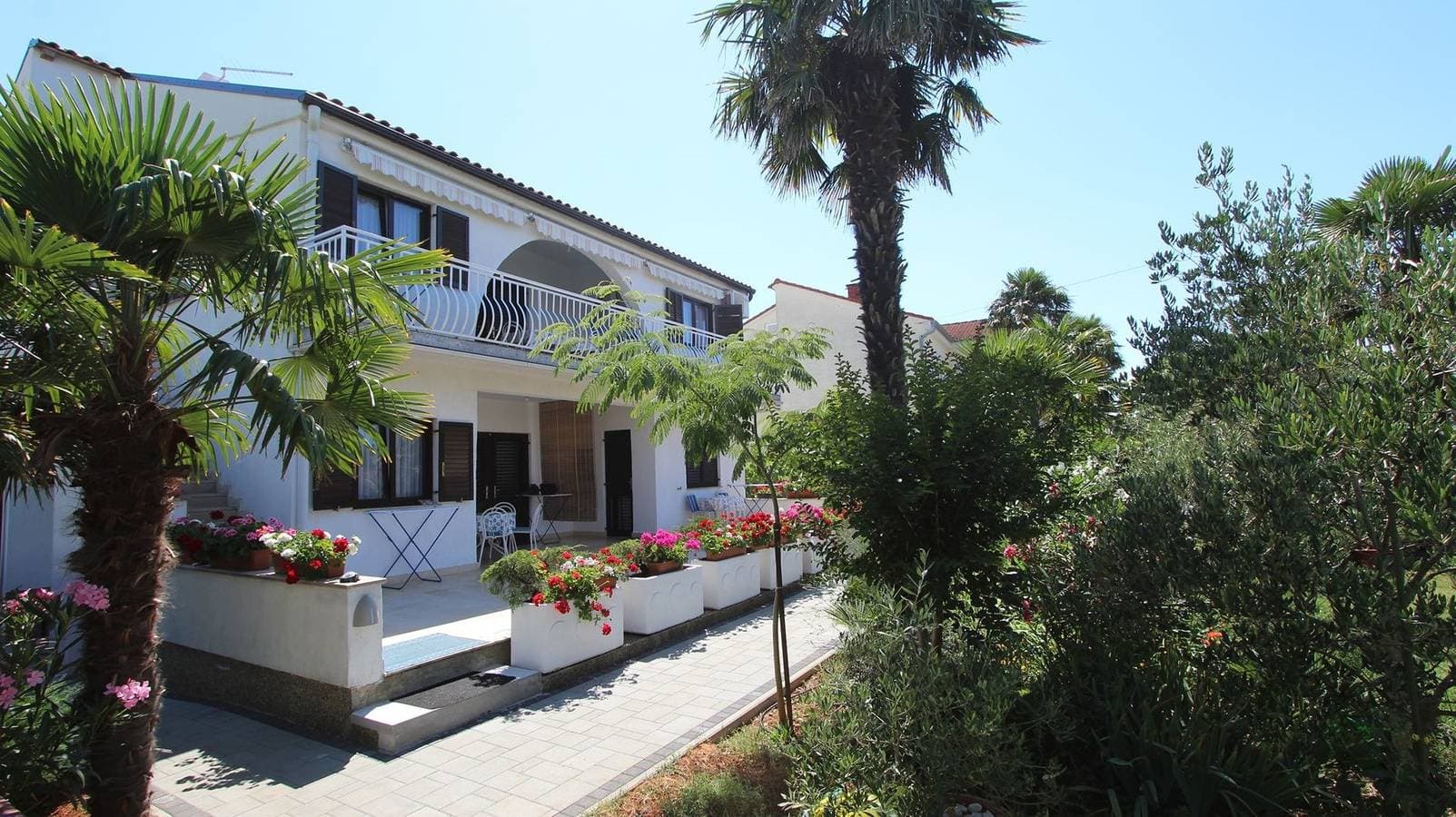 Ferienwohnung Miro 6 für 6 Personen in Strandnähe auf der Insel Krk 1
