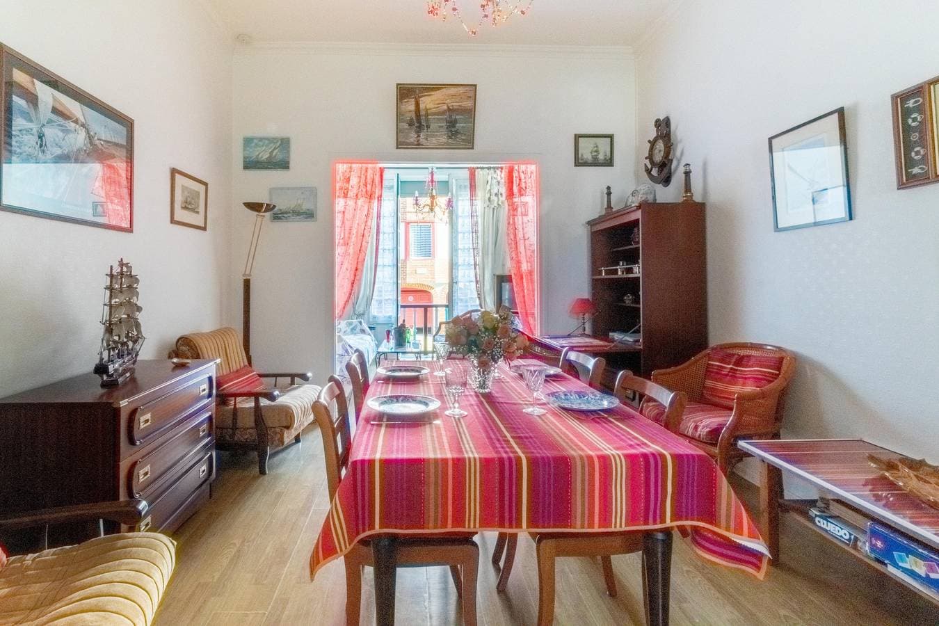 Foto 12 von 12: Ferienwohnung für 6 Personen mit Balkon