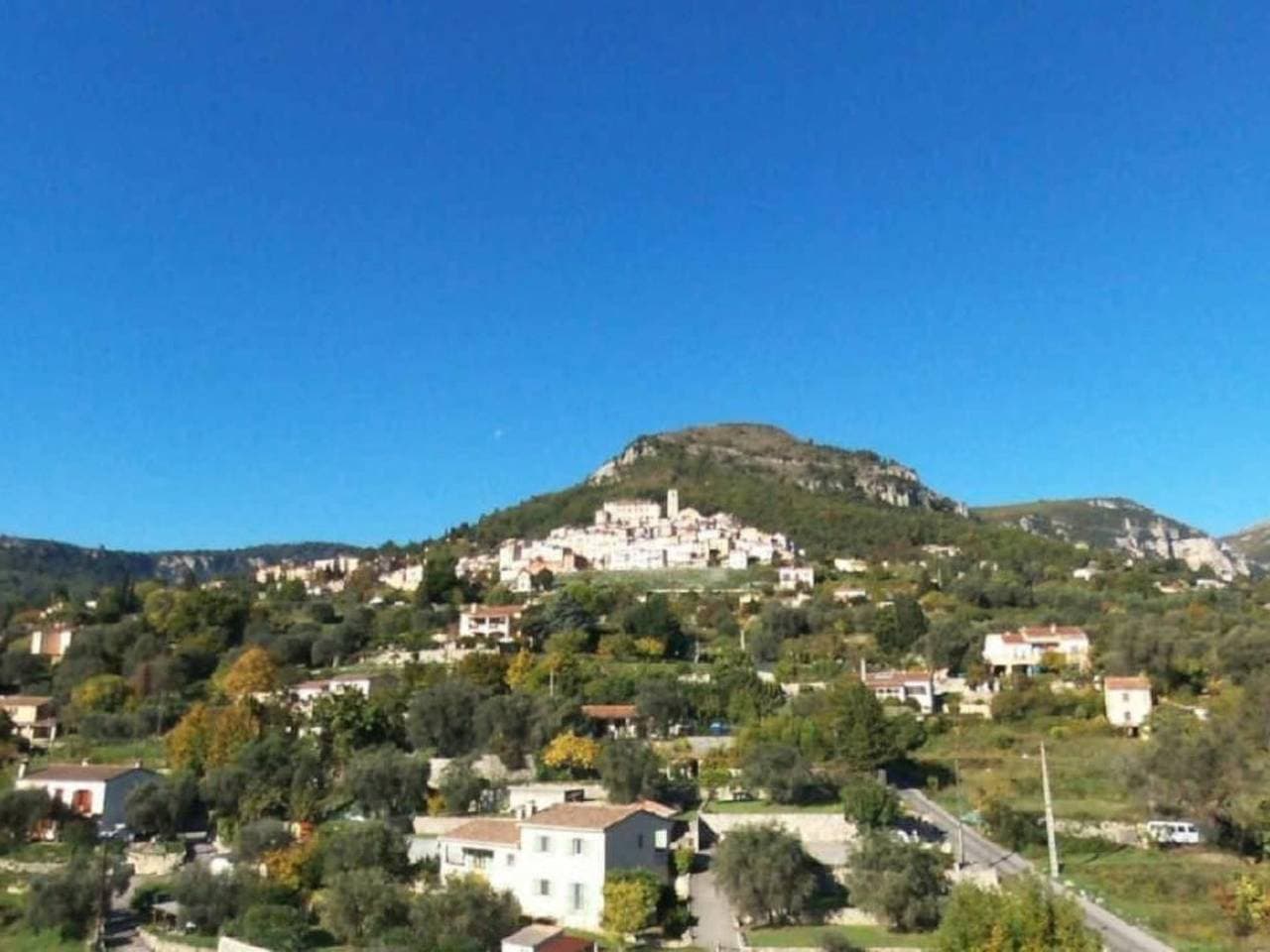 Foto 10 von 25: Appartement in Le Bar-Sur-Loup mit Eigenem Garten