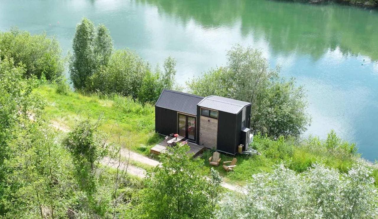 Ezy House 1 by Tiny Away 1