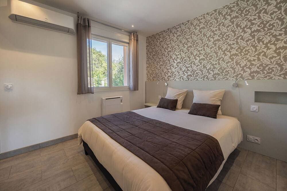 Foto 3 von 23: South Ardeche Neue Villa mit privatem Pool - 6 bis 8 Personen