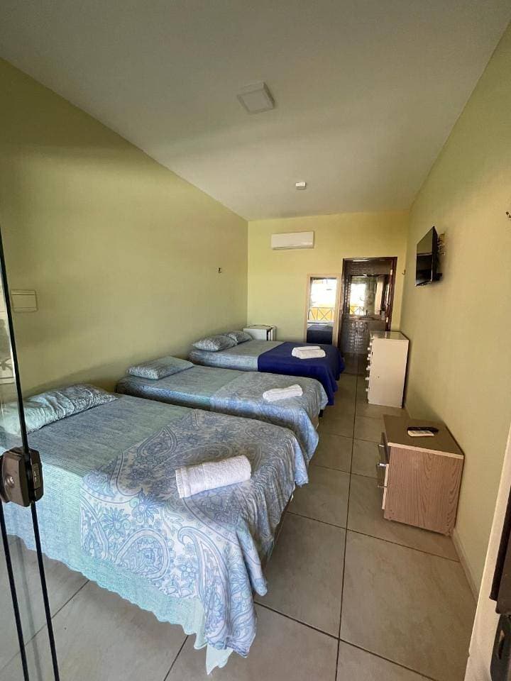 Foto 7 von 9: Quadruple Room