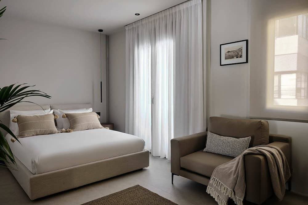 Endearing Athens Suite | Helios Suite | 1 Bedroom | Private Furnished Balcony |. 1