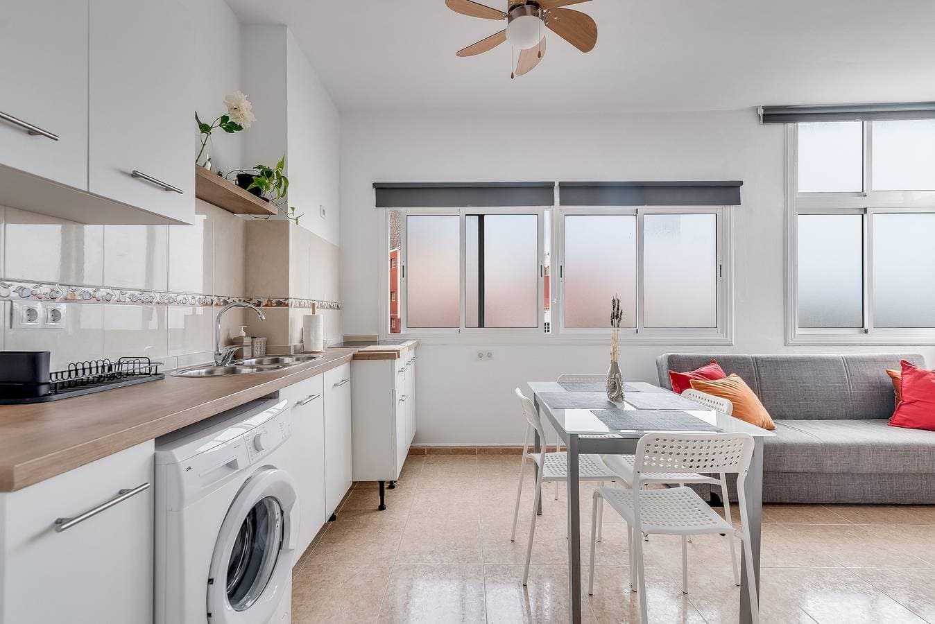 Foto 9 von 30: Ferienwohnung für 4 Personen mit Terrasse