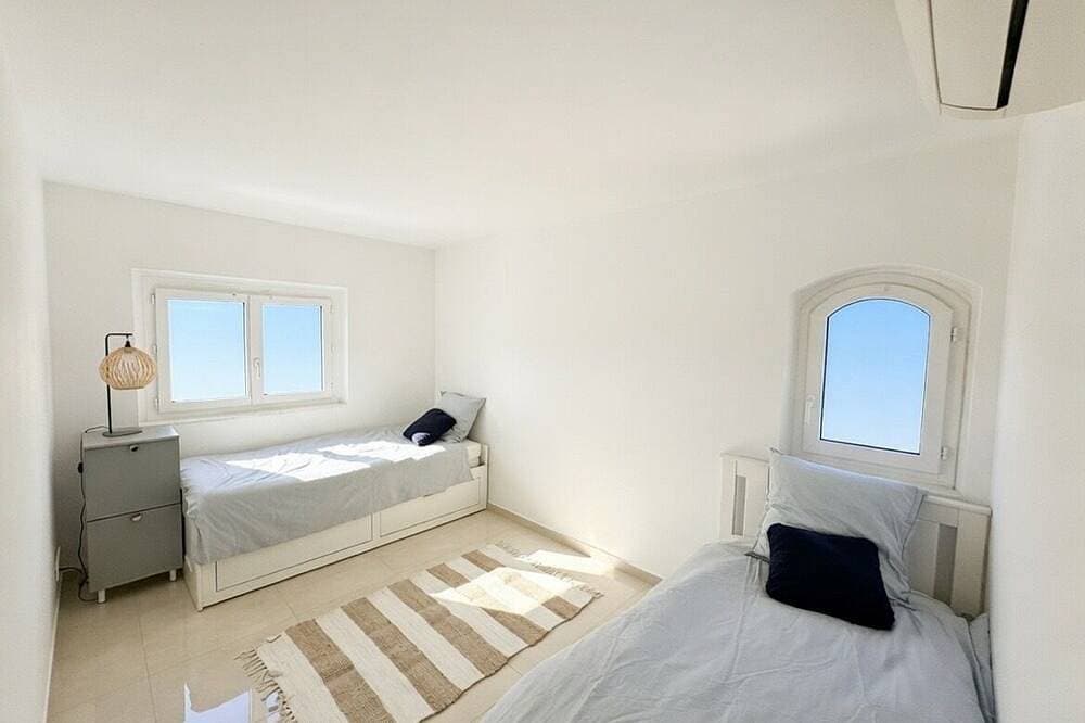 Foto 5 von 21: Bastide Luxueuse - Swimming pool & Xxl view - 12/14 pers