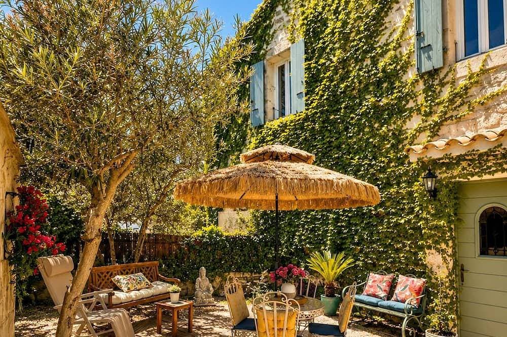La Bohème 1 Mouries Centre, au Coeur des Alpilles : Cosy T2 Avec Jardin 1