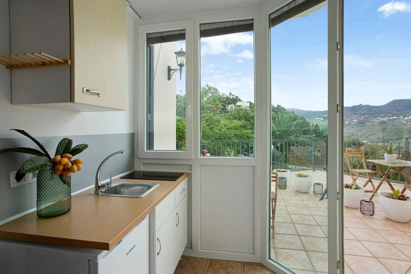 Foto 4 von 29: Ferienwohnung "Carmelo Y Carmela 3" mit Bergblick, privater Terrasse und WLAN