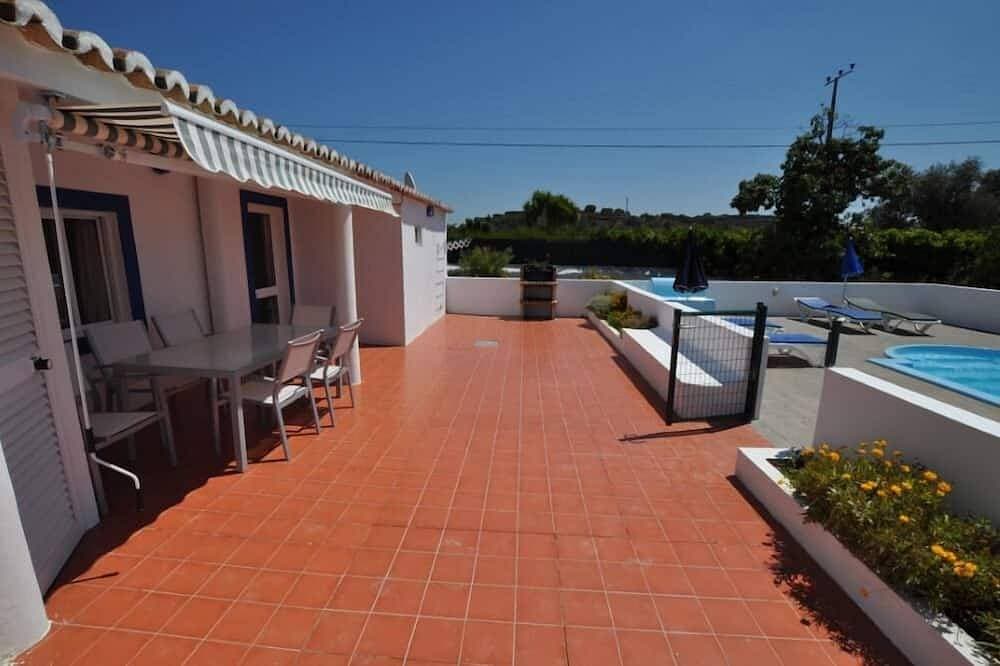 Kleine Villa mit 3 Schlafzimmer, 2 Badezimmer, Wi-Fi, Klimaanlage, Schwimmbad. muitos 1