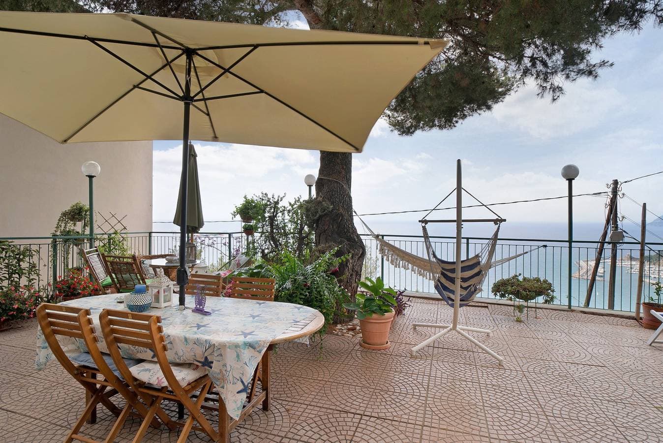 Foto 3 von 29: Ferienwohnung 'Oasi' mit Meerblick, Terrasse und WLAN