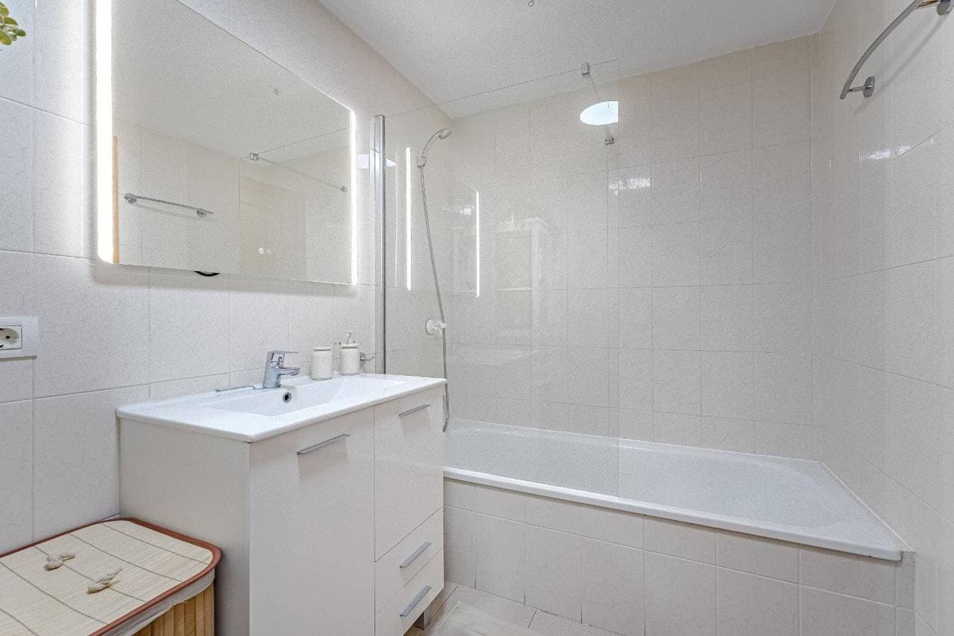 Foto 10 von 31: Ferienwohnung 'Playa La Arena 2 Bed' mit Meerblick, Balkon und WLAN