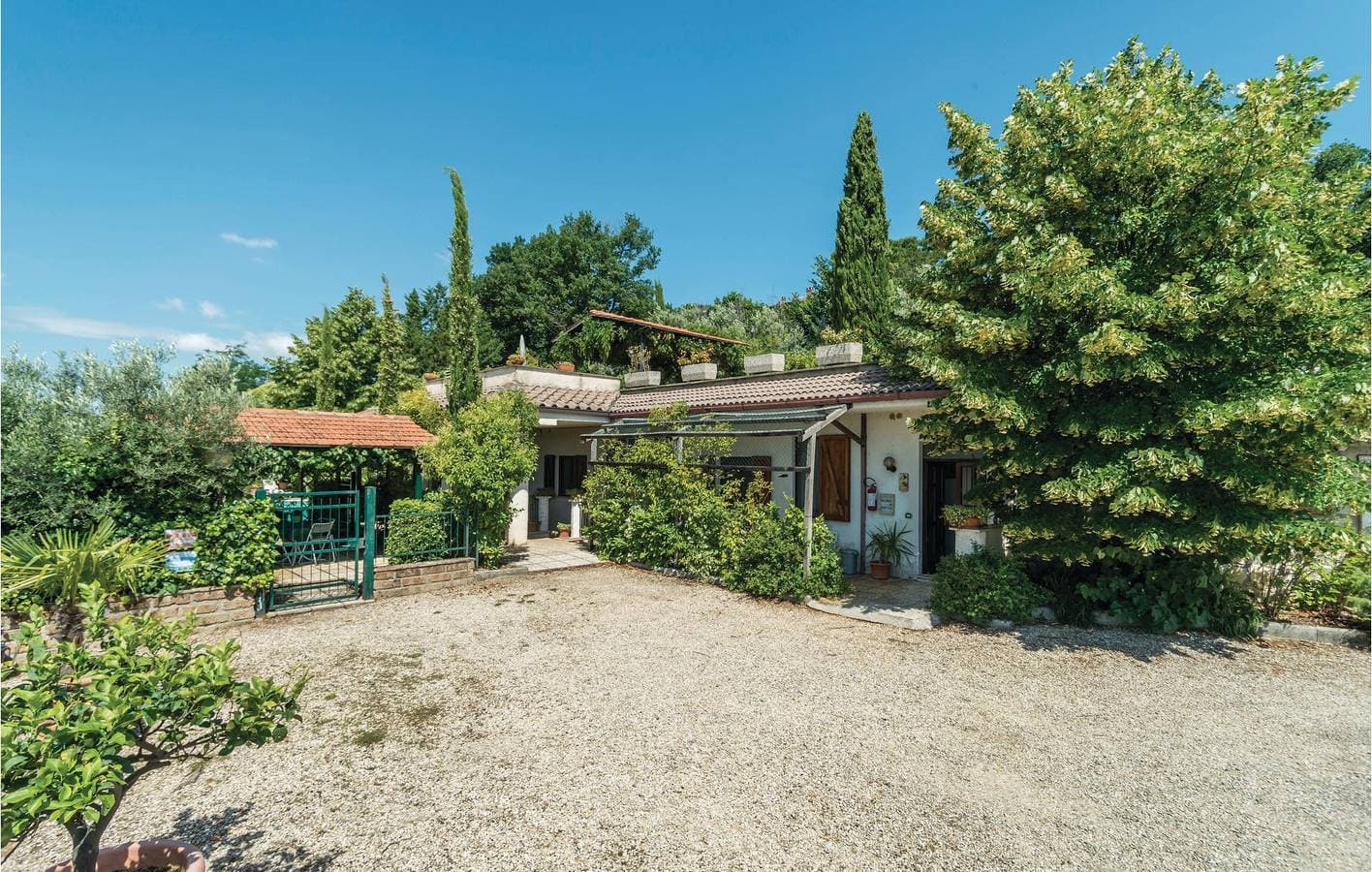 Foto 2 von 26: Gemütliche Wohnung in der Nähe von Laghetto di Marcarelli mit WiFi & Pool