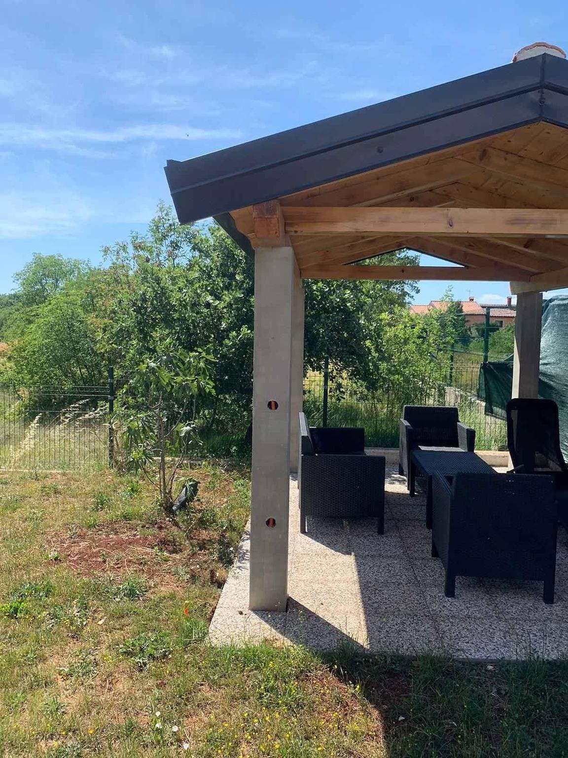 Foto 7 von 20: Ferienwohnung mit Gemeinschaftspool und Klimaanlage