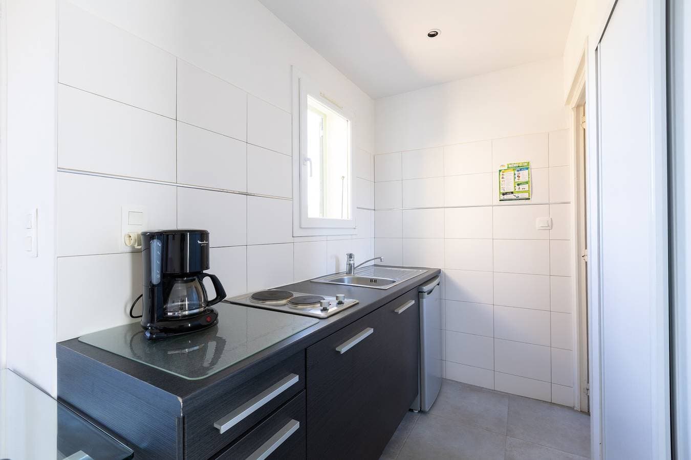 Foto 9 von 20: Einzimmerwohnung "Dans Résidence Avec Piscine" mit gemeinsamem beheizten Pool und WLAN